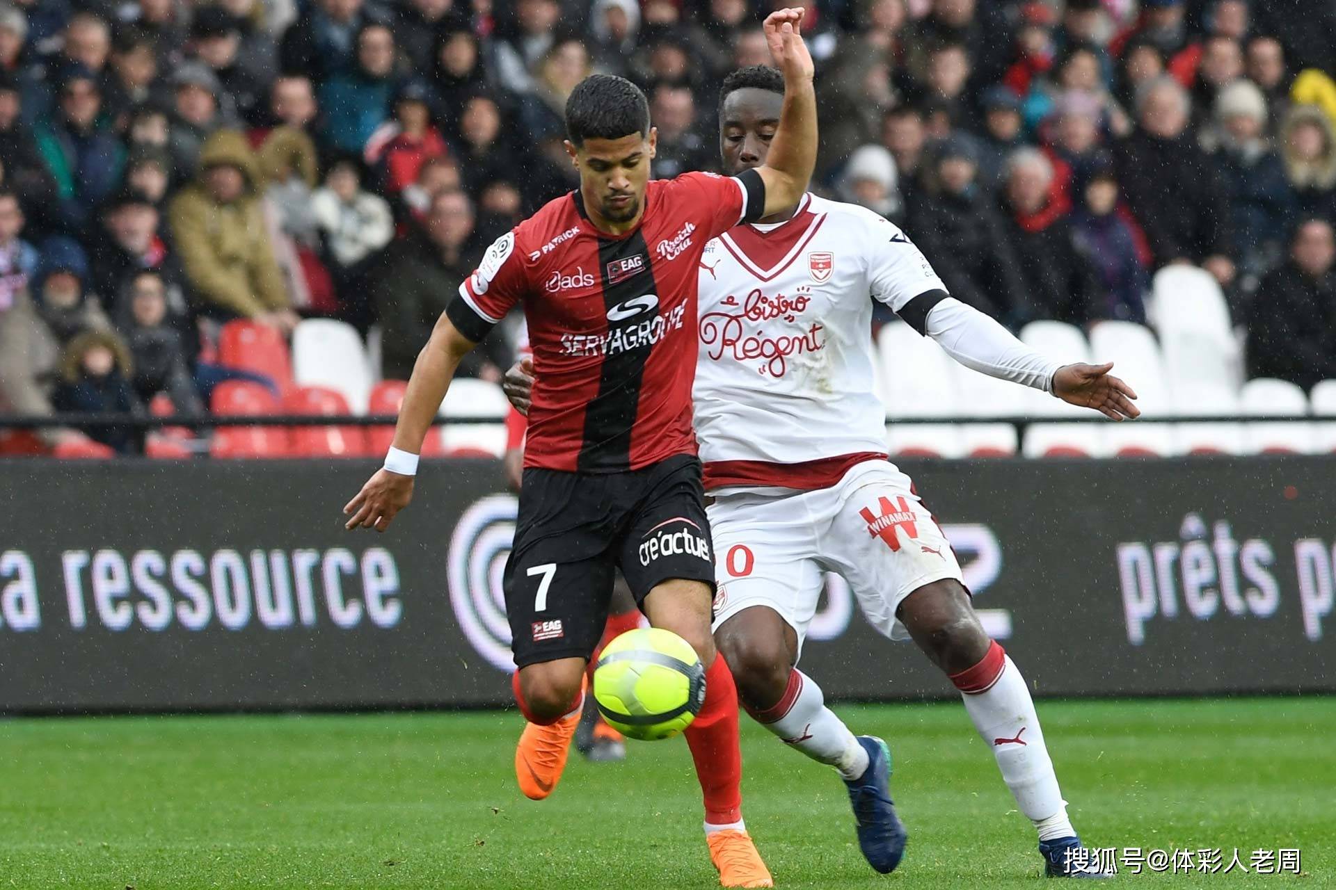 包含甘冈主场力克对手，法甲升班马表现抢眼的词条